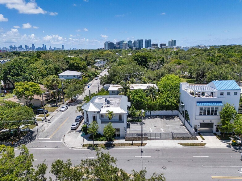 More Photos Of 3305 SW 37th Ave, Miami Office For Sale