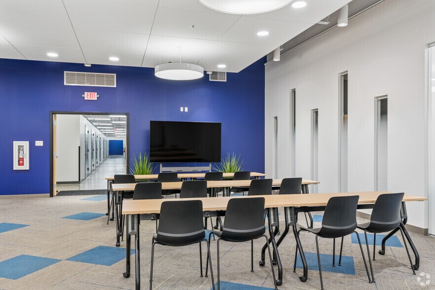 More Photos Of 1230 Macklind Ave, Saint Louis Coworking Space