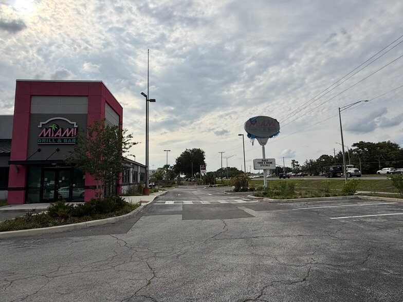 More Photos Of 5320 N Orange Blossom Trl, Orlando Restaurant For Sale