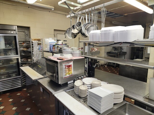 More Photos Of 1500 N E St, Richmond Specialty For Sale