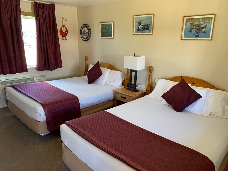 More Photos Of 177 S Main St, Hatch Hotel For Sale