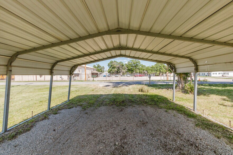 More Photos Of 1610 W 6th Ave, El Dorado General Retail For Sale