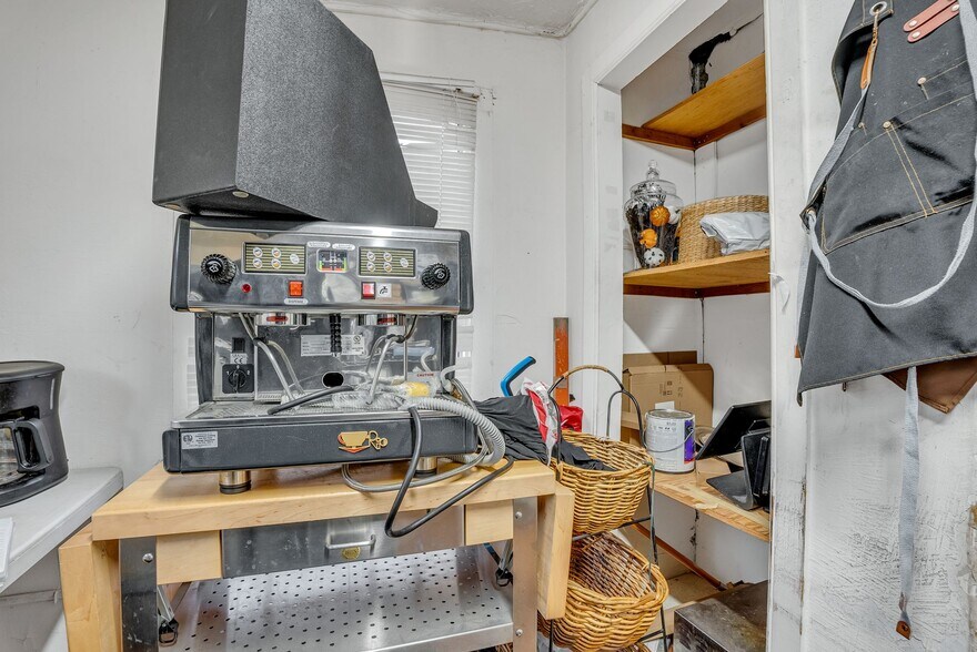 More Photos Of 45 Visitacion Ave, Brisbane Freestanding For Sale