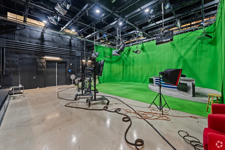 More Photos Of 3810 Durbin St, Irwindale Office For Lease