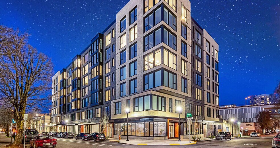 More Photos Of 1378 NW 18th Ave, Portland Apartments For Lease
