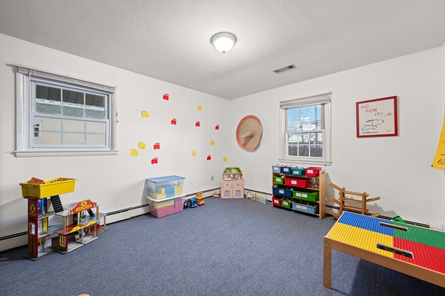 More Photos Of 123 W Main St, Trappe Medical For Sale