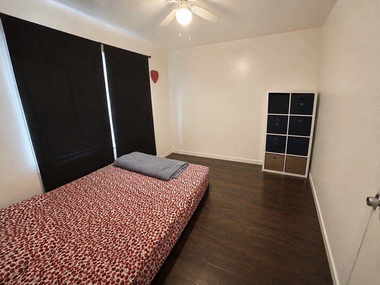More Photos Of 4630 13th Ave, Sacramento Apartments For Sale