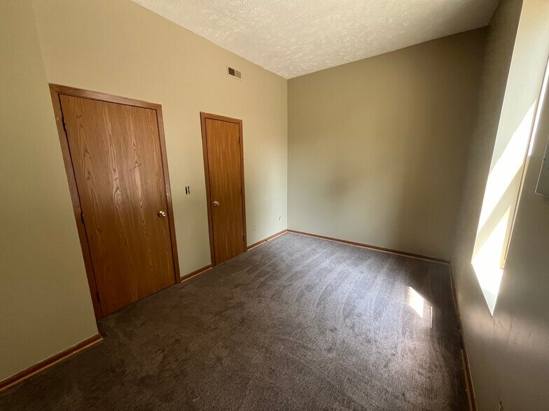 More Photos Of 1001 N 29th St, Omaha Apartments For Sale