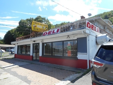 Primary Photo Of 167 Route 9W, Haverstraw Storefront Retail Residential For Sale