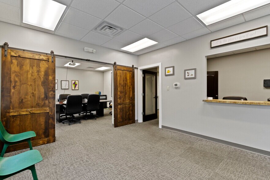 More Photos Of 2134 Holiday Ln, Franklin Medical For Sale