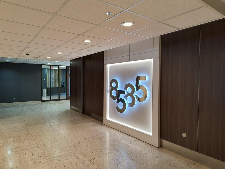 More Photos Of 8585 Broadway, Merrillville Office For Lease