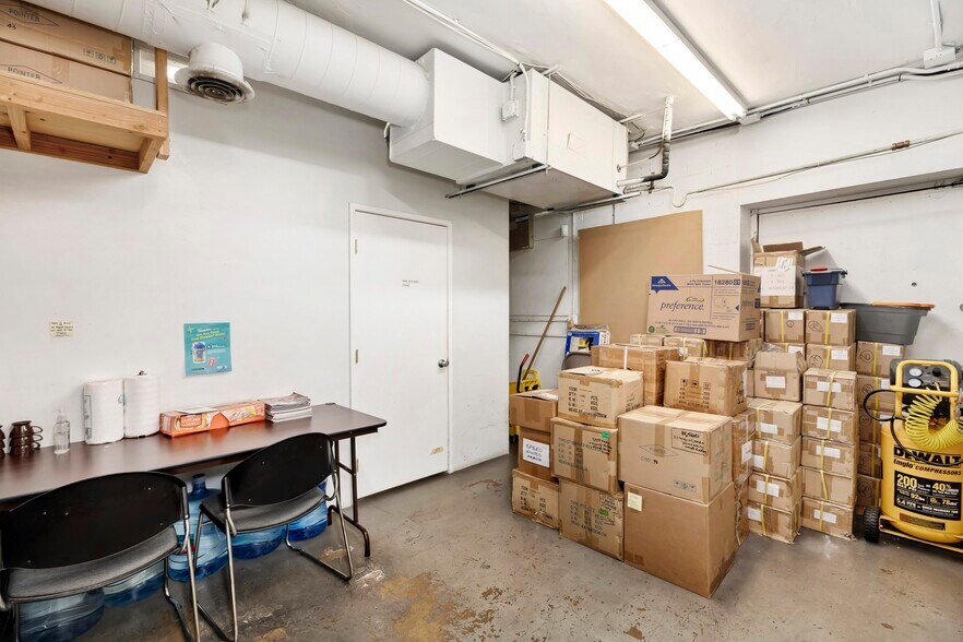 More Photos Of 11018 Washington Blvd, Culver City Storefront For Sale