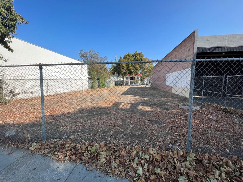 Primary Photo Of 2003 Broadway, Sacramento Land For Sale