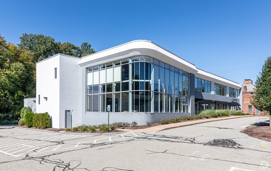 More Photos Of 1680 Riverdale St, West Springfield Storefront Retail Office For Lease