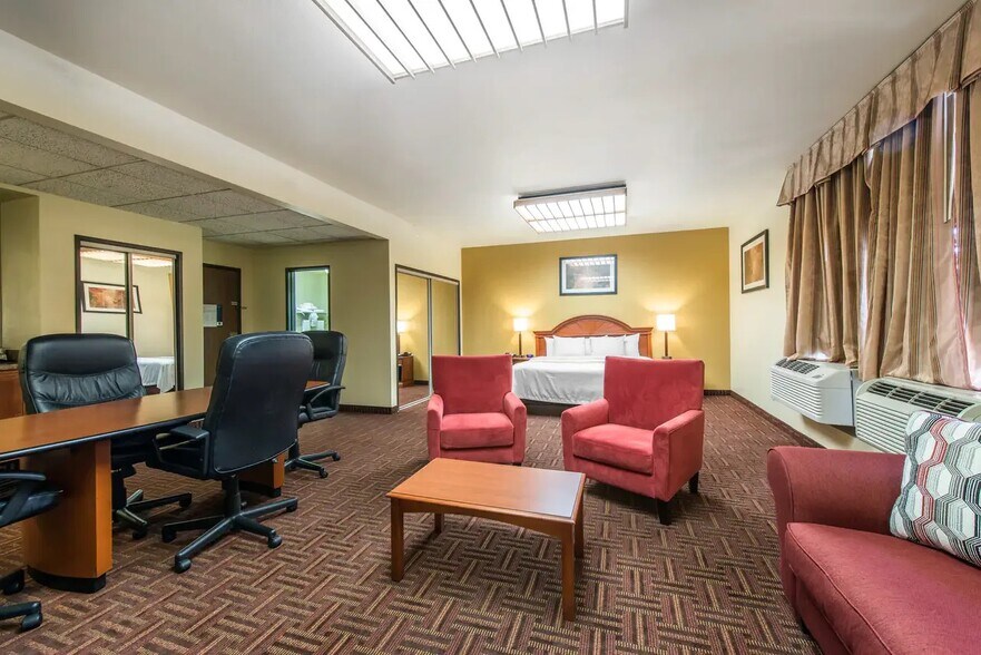 More Photos Of 1410 Harrison Rd, Colorado Springs Hotel For Sale