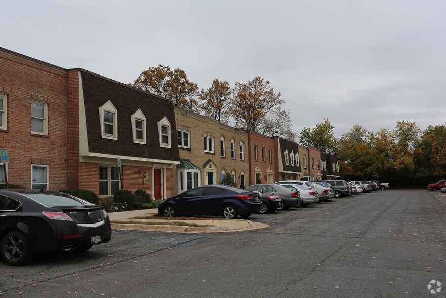 More Photos Of 15720-15754 Crabbs Branch Way, Rockville Showroom For Lease