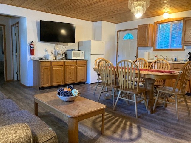 More Photos Of 7582 Buck Brush, Portola Hotel For Sale