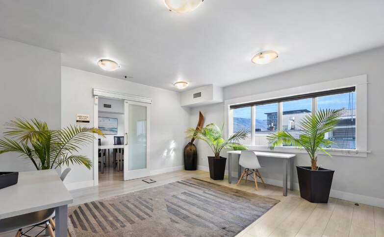 More Photos Of 402-408 Victoria St, Kamloops Office For Sale