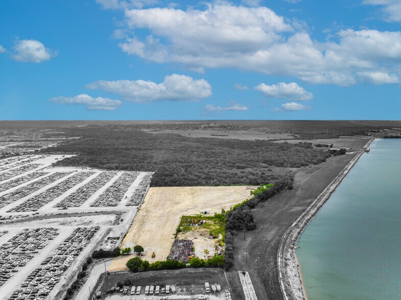 More Photos Of 513 Idlewild Rd, Grand Prairie Land For Lease