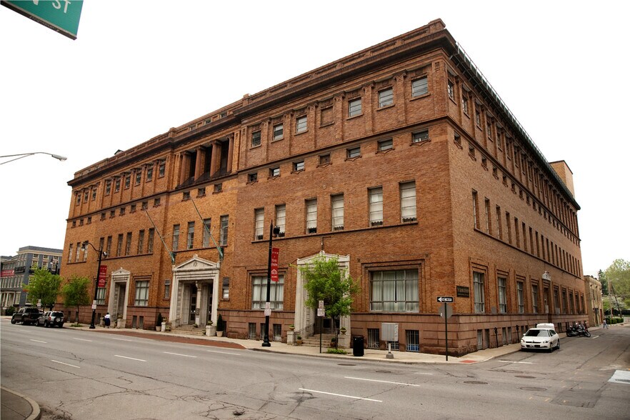 Primary Photo Of 32 N 4th St, Columbus Office For Sale