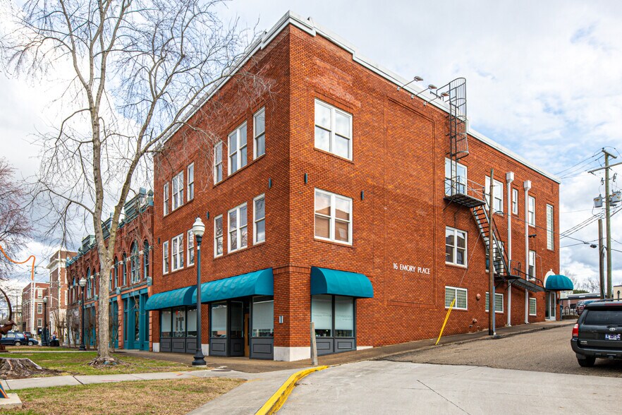 More Photos Of 16 Emory Pl, Knoxville Office Residential For Sale