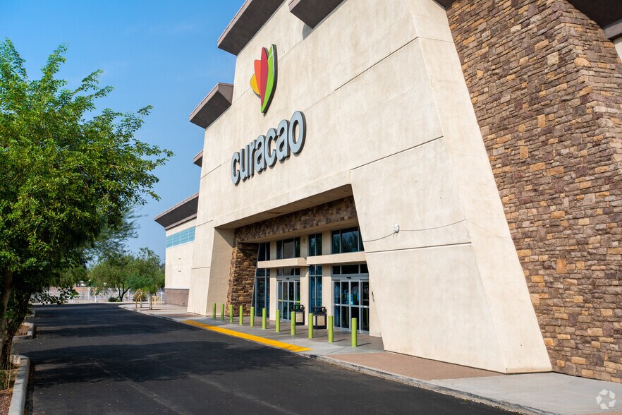 More Photos Of 3390 S 6th Ave, Tucson Freestanding For Lease