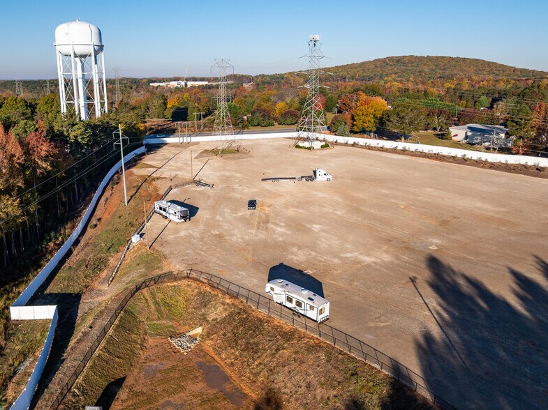 More Photos Of 3140 Hands Mill Hwy, York Self Storage For Sale