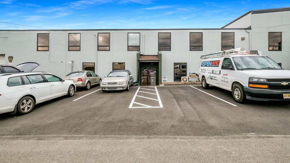 More Photos Of 400 Lincoln Ave, Hatboro Light Distribution For Sale