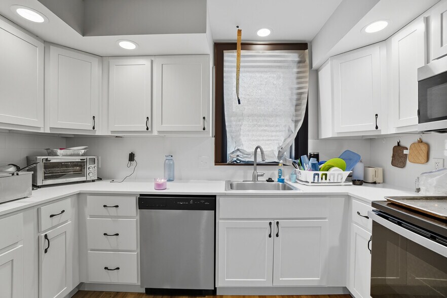 More Photos Of 333 E 18th Ave, Columbus Apartments For Sale