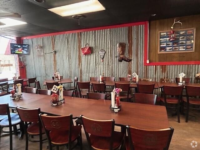 More Photos Of 107 N Kent St, Gorman Storefront Retail Residential For Sale