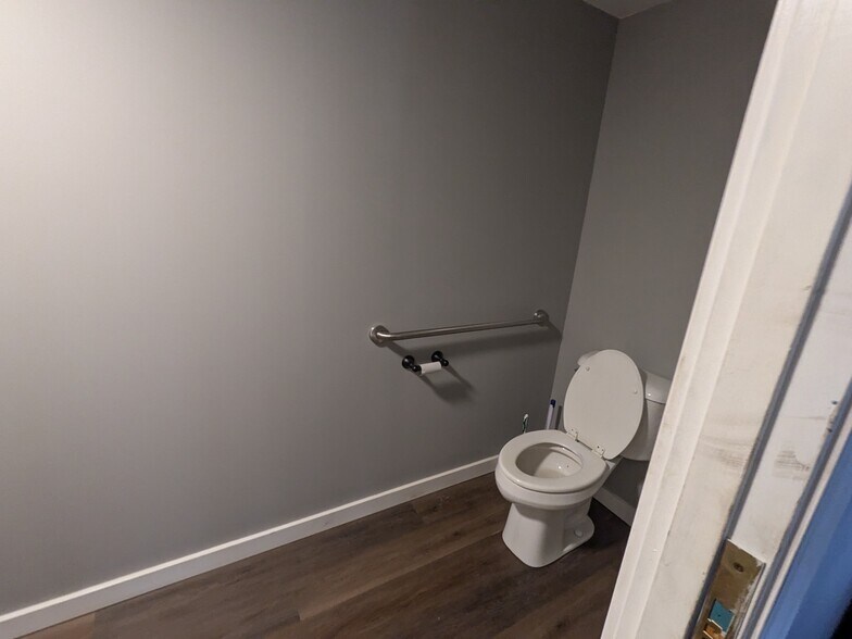 More Photos Of 24901 Red Arrow Hwy, Mattawan Restaurant For Lease