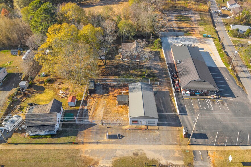 More Photos Of 399 S Elm St, Commerce Storefront For Sale