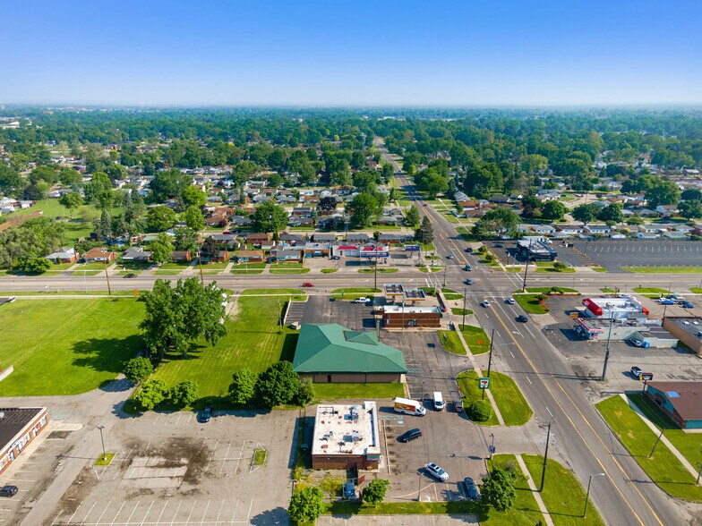 More Photos Of 146 S Venoy Rd, Westland Freestanding For Lease