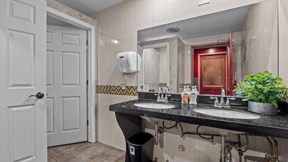 More Photos Of 2839 North Ave, Grand Junction Restaurant For Sale