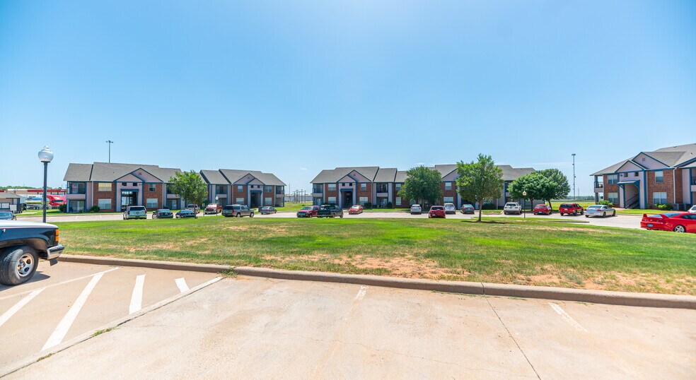More Photos Of 300 Madison Ave, Childress Apartments For Sale