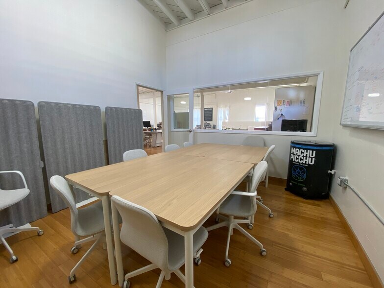 More Photos Of 2301-2309 Main St, Santa Monica Storefront Retail Office For Lease