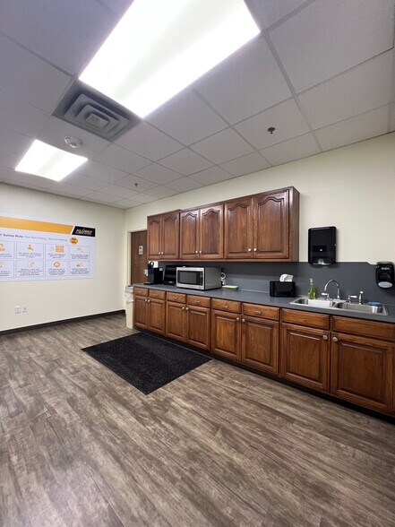 More Photos Of 4520 Old Troup Hwy, Tyler Distribution For Lease