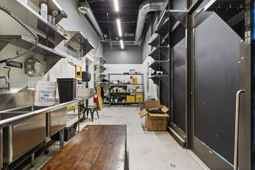 More Photos Of 5005 SE 72nd Ave, Portland Apartments For Lease