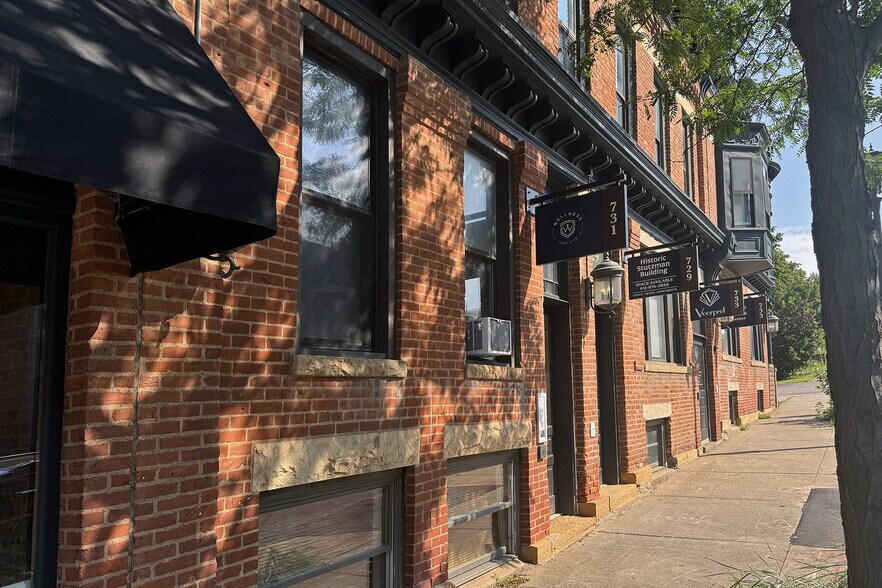 More Photos Of 725 7th St E, Saint Paul General Retail For Lease