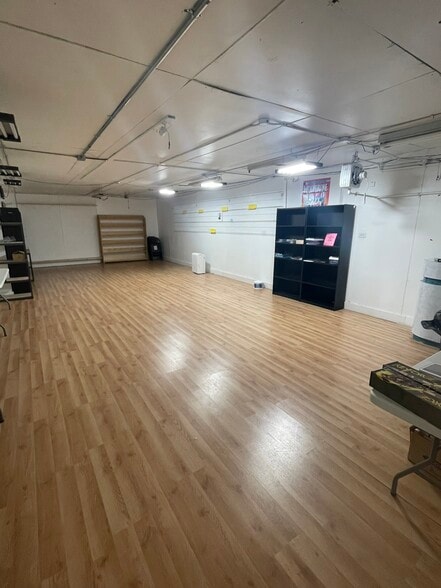 More Photos Of 522 S Main St, Elkhart Storefront Retail Residential For Lease