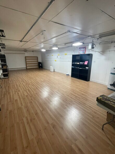 More Photos Of 522 S Main St, Elkhart Storefront Retail Residential For Lease