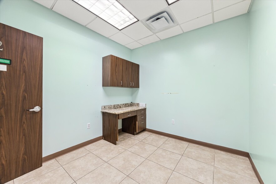 More Photos Of 360 E Medical Center Blvd, Webster Medical For Sale