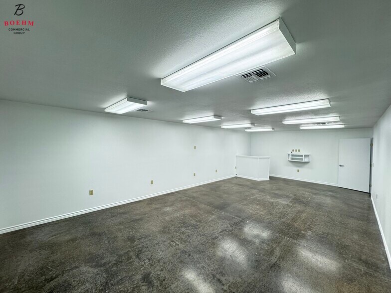 More Photos Of 2 Hill View Ln, Boerne Warehouse For Lease