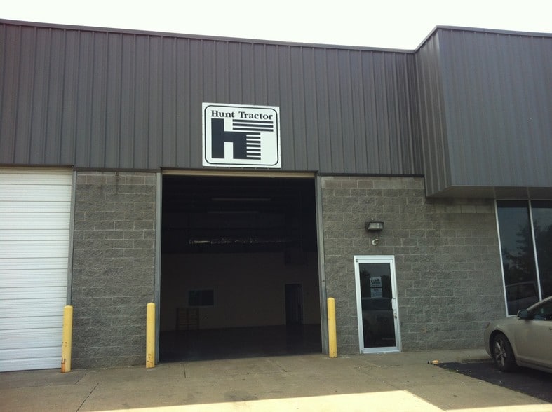 More Photos Of 226 Peterson Dr, Elizabethtown Warehouse For Lease