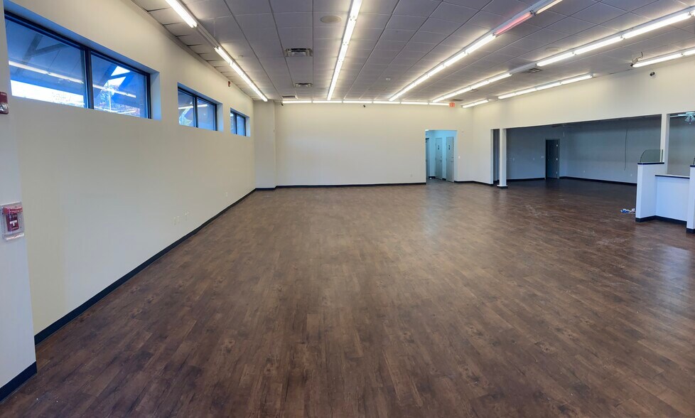 More Photos Of 533 W Nettleton Ave, Jonesboro Freestanding For Sale