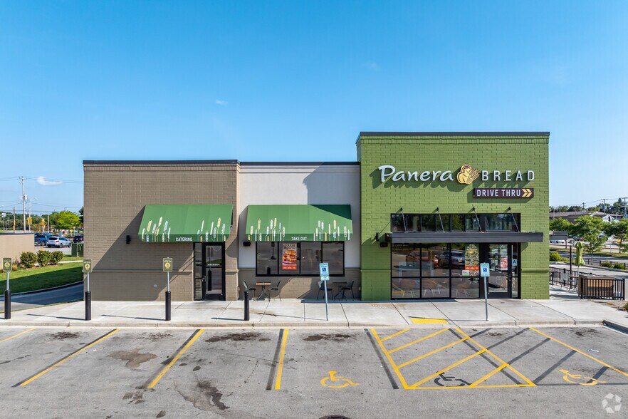 More Photos Of 3511 S 27th, Milwaukee Fast Food For Sale