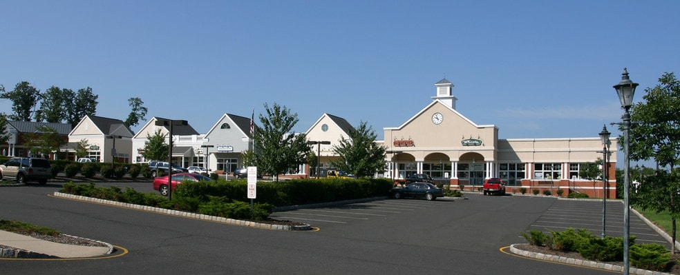More Photos Of 546-574 Allen Rd, Basking Ridge General Retail For Lease
