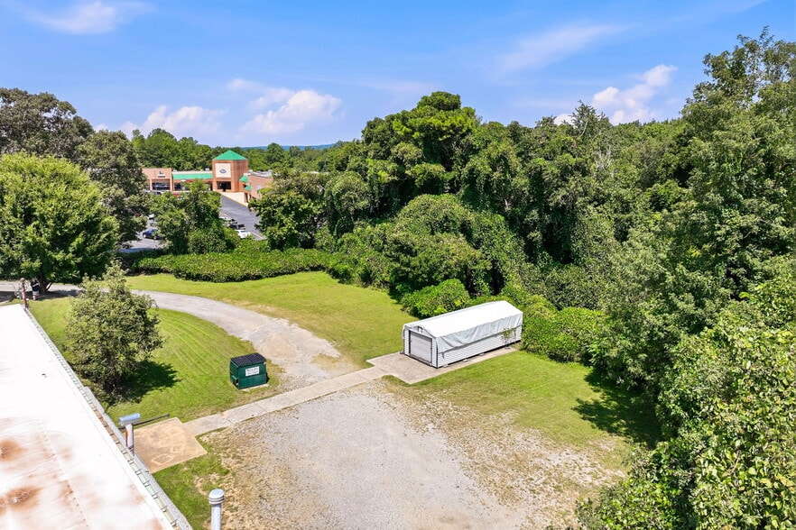 More Photos Of 1854 Thompson Bridge Rd, Gainesville Freestanding For Sale
