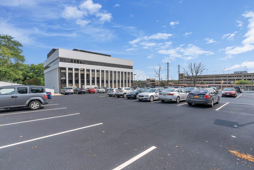 More Photos Of 75 Lincoln Hwy, Iselin Medical For Lease