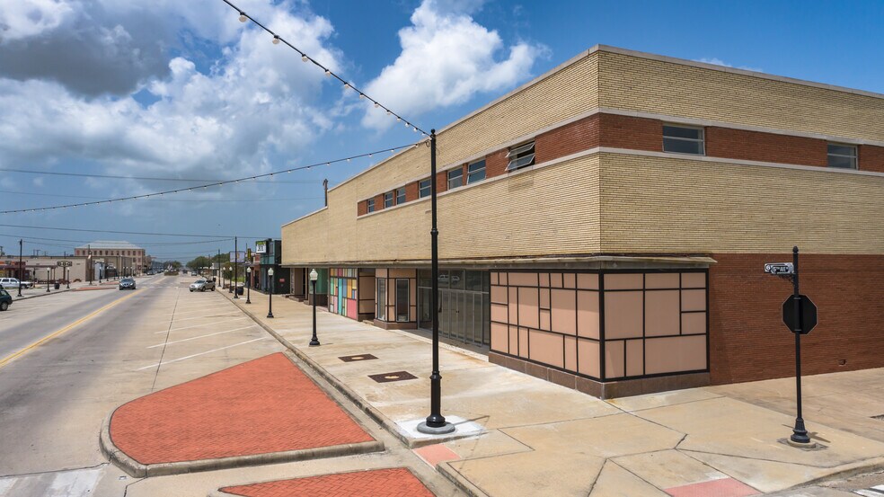 More Photos Of 502-514 6th St N, Texas City General Retail For Sale